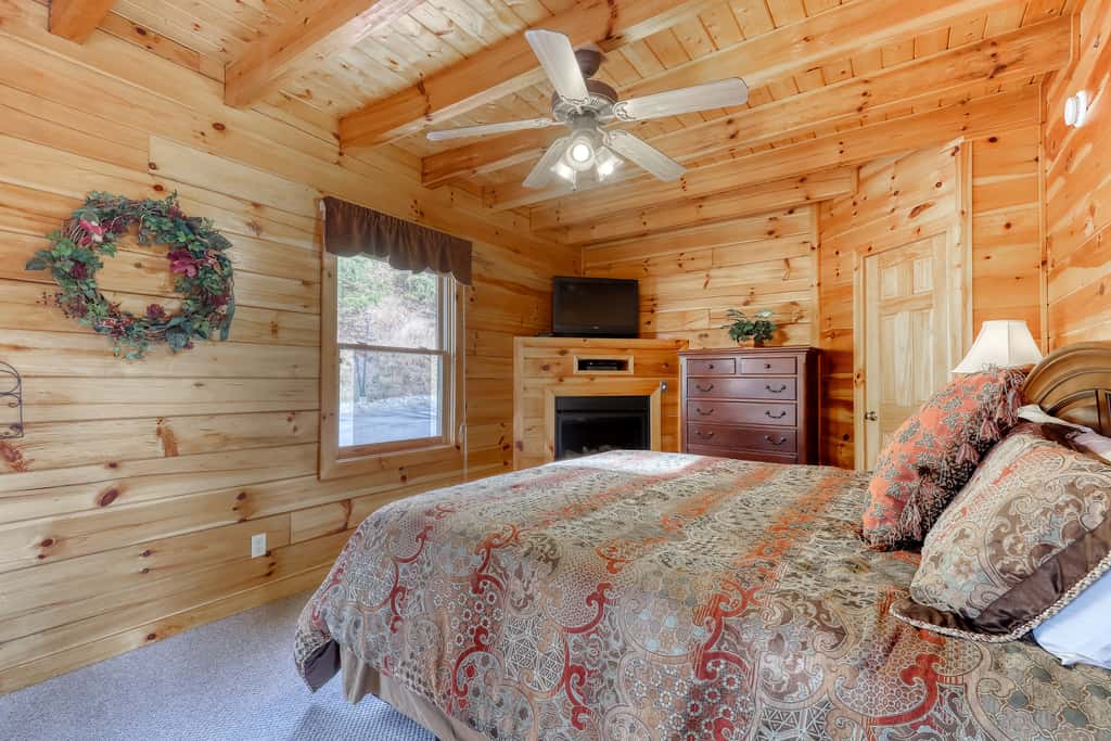 Welcoming Cabin, Sleep 4・Hot Tub・Pool・Amazing View