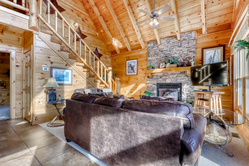 Welcoming Cabin, Sleep 4・Hot Tub・Pool・Amazing View