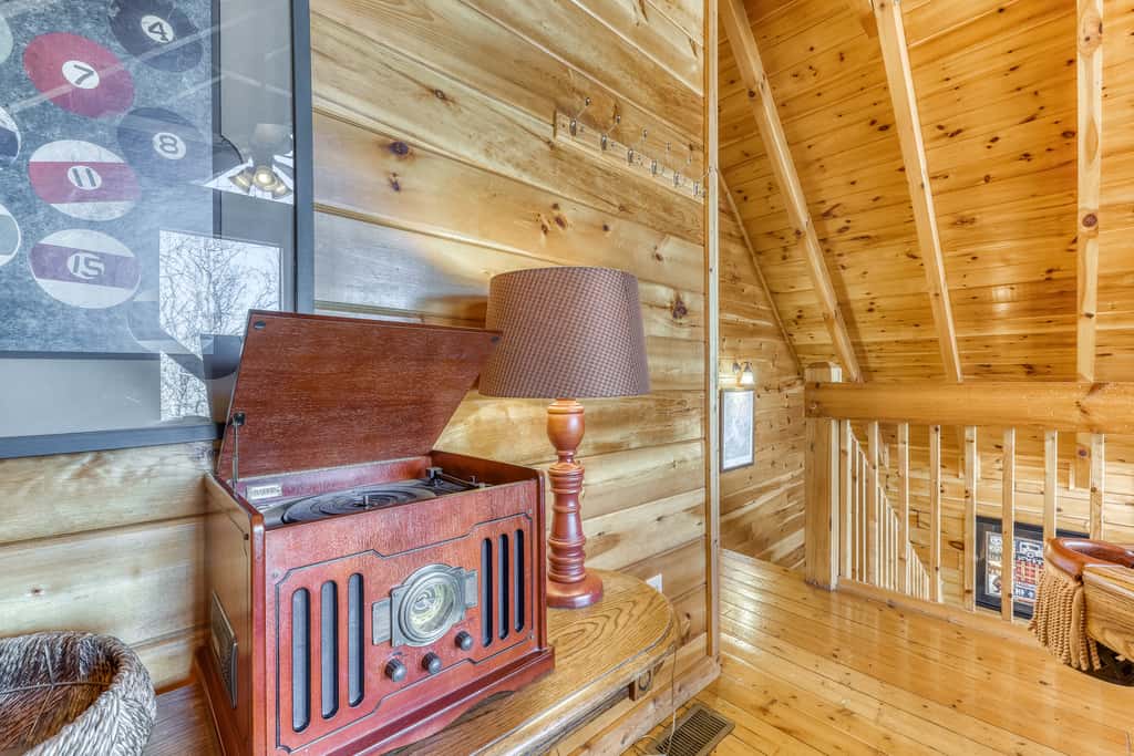 1.9 Mi to Parkway・Rustic Getaway・Hot Tub・Dog Ok!