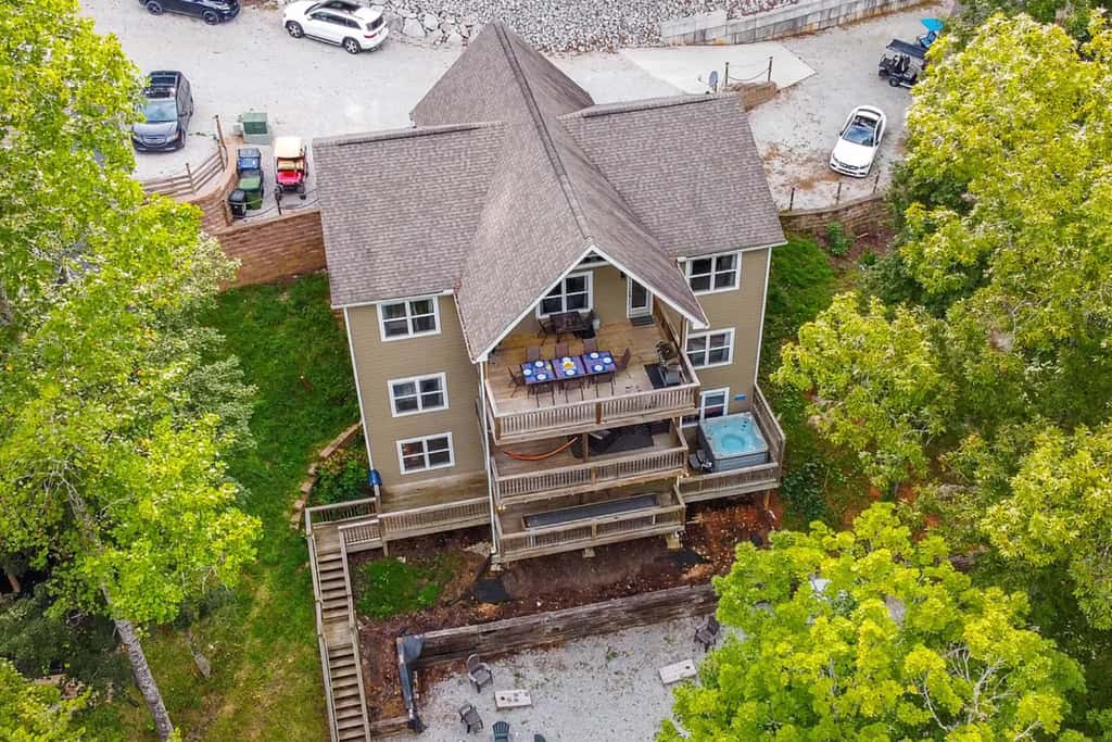 Stunning Lakeview Home・Game Room・Dock・Hot Tub