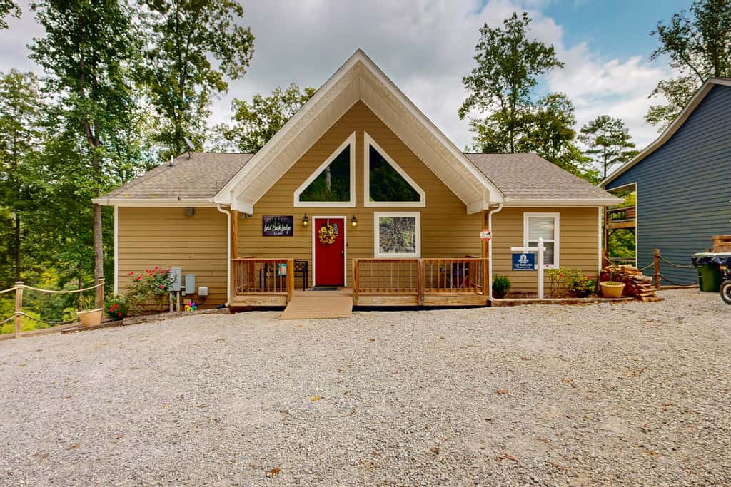 Stunning Lakeview Home・Game Room・Dock・Hot Tub