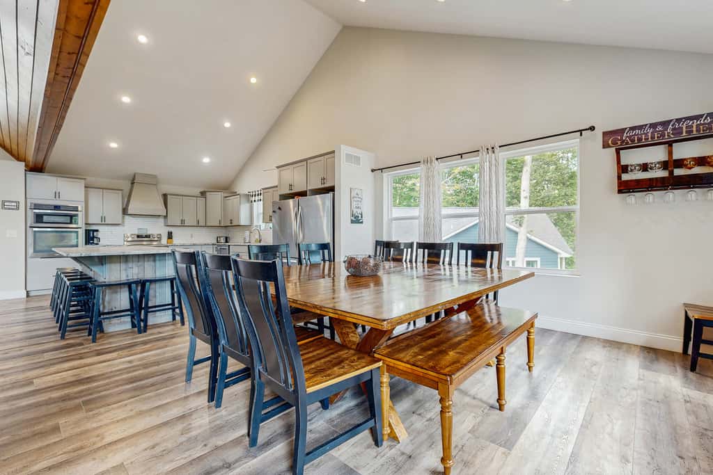 Stunning Lakeview Home・Game Room・Dock・Hot Tub