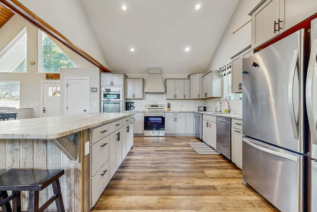 Stunning Lakeview Home・Game Room・Dock・Hot Tub