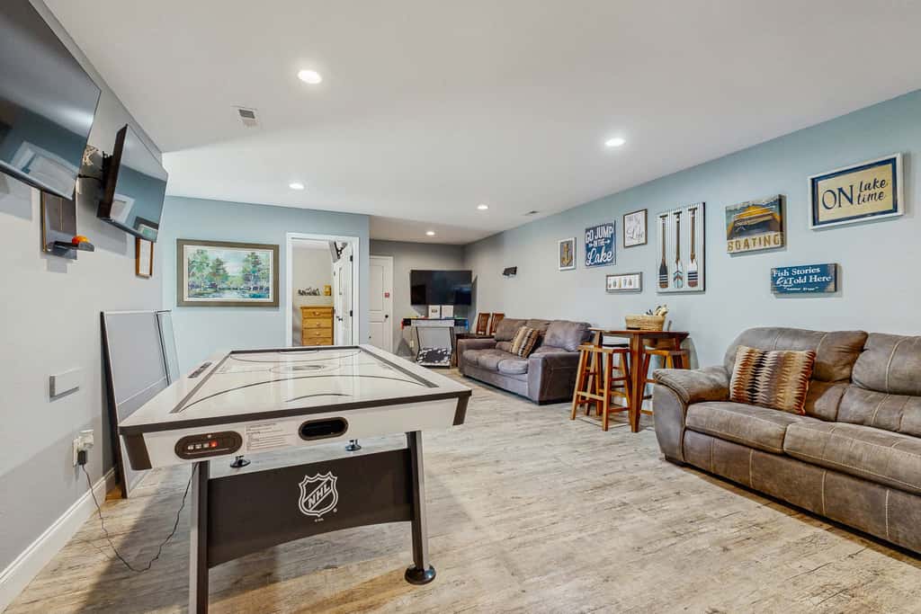 Stunning Lakeview Home・Game Room・Dock・Hot Tub