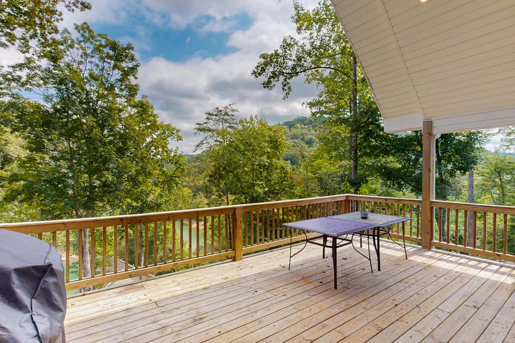 Stunning Lakeview Home・Game Room・Dock・Hot Tub