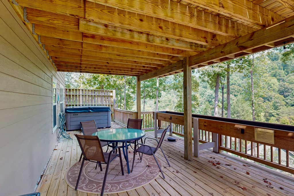 Stunning Lakeview Home・Game Room・Dock・Hot Tub