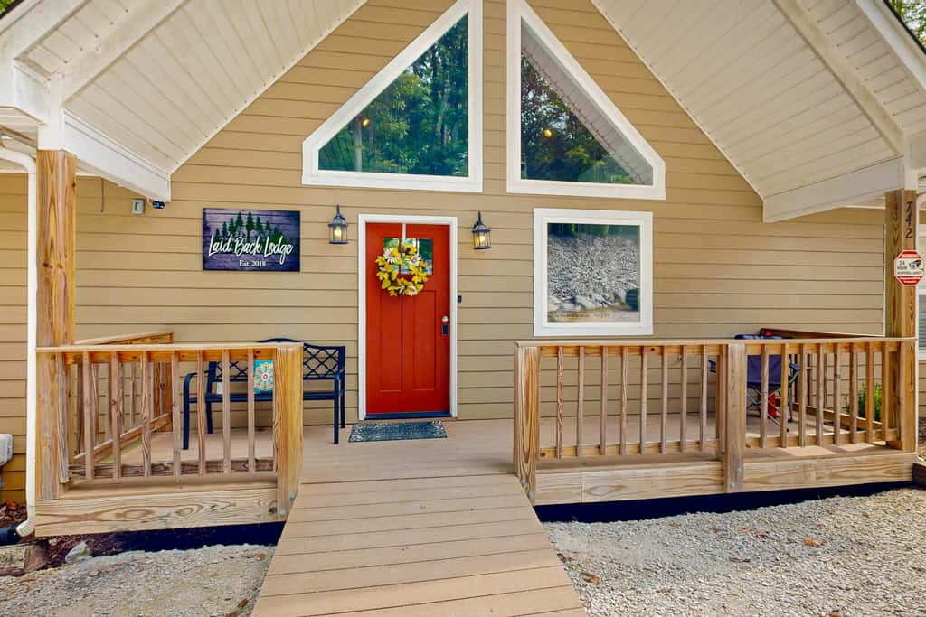 Stunning Lakeview Home・Game Room・Dock・Hot Tub