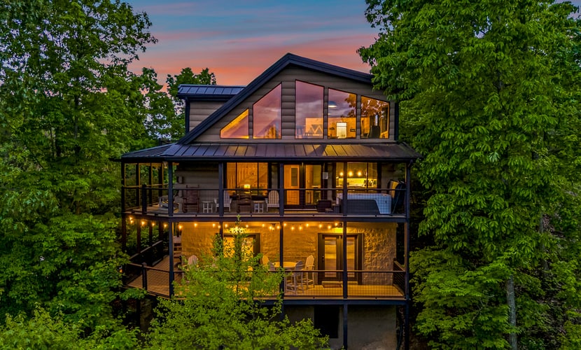 ๐๏ธ ๐ง๐ต๐ฒ ๐ง๐ฟ๐ฒ๐ฒ๐ต๐ผ๐๐๐ฒ
Escape to this spacious Smoky Mountain treehouse cabin in Sevierville, TN, sleeping up to 12 guests. Enjoy a private hot tub, firepit, game room with pool, foosball & arcade, and a fully stocked kitchen. Relax on multi-level decks with mountain views. Minutes to Dollywood, Smoky Mountain Alpine Coaster, and Great Smoky Mountains National Park. Perfect for family trips, group getaways, and unforgettable mountain stays.