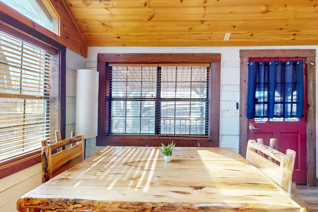 Serene Quintessential Mtn Cabin・Games・Hot Tub
