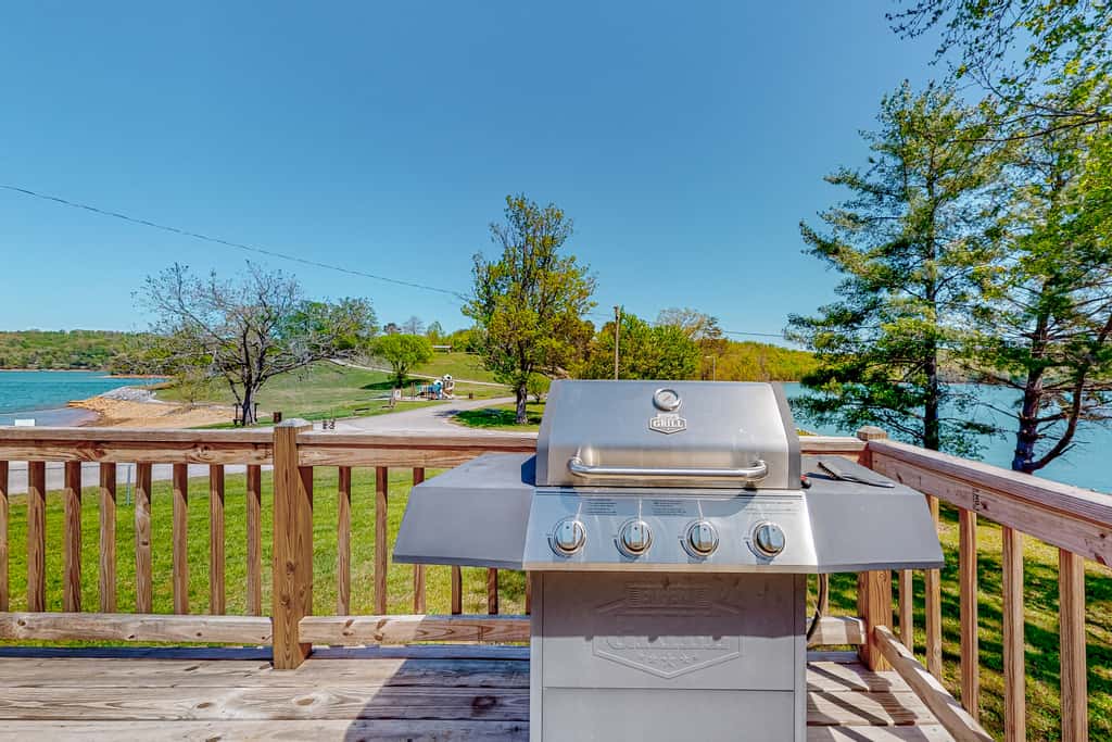 Riverfront Stay, Sleeps 6, Fire pit, Water View