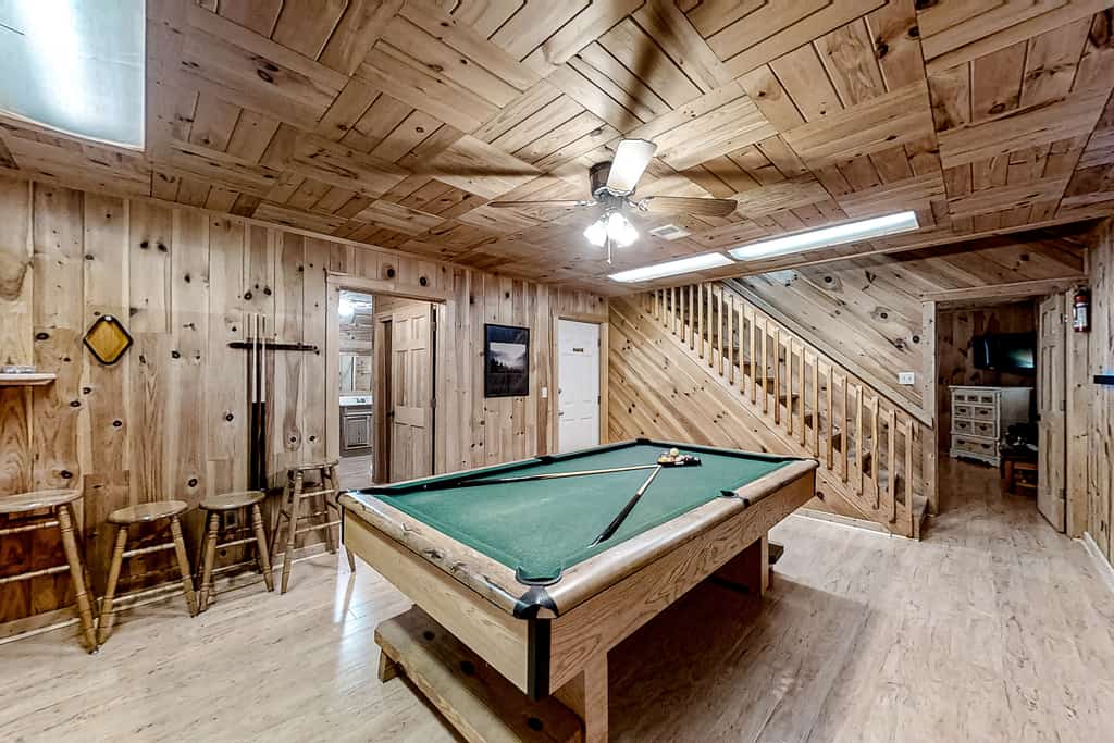 2.5 Mi to Cobbly Nob Plaza・Serene Getaway・Hot Tub