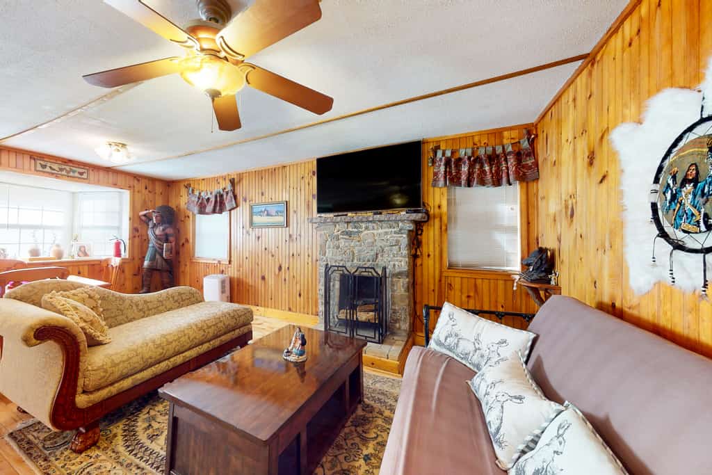 Creekside Gatlinburg Cabin 1 miles to Anakeesta