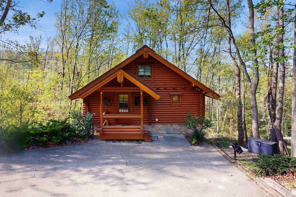 Quiet Gatlinburg Retreat・Hot tub・Fireplace・Pool