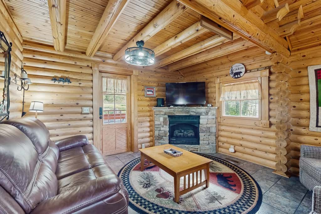 Quiet Gatlinburg Retreat・Hot tub・Fireplace・Pool
