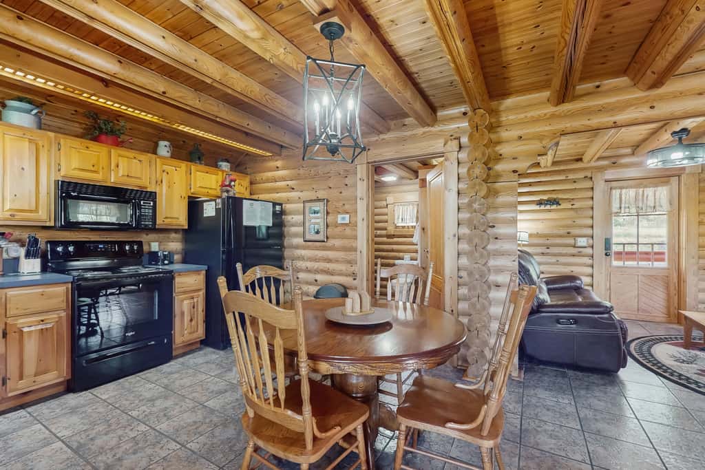 Quiet Gatlinburg Retreat・Hot tub・Fireplace・Pool