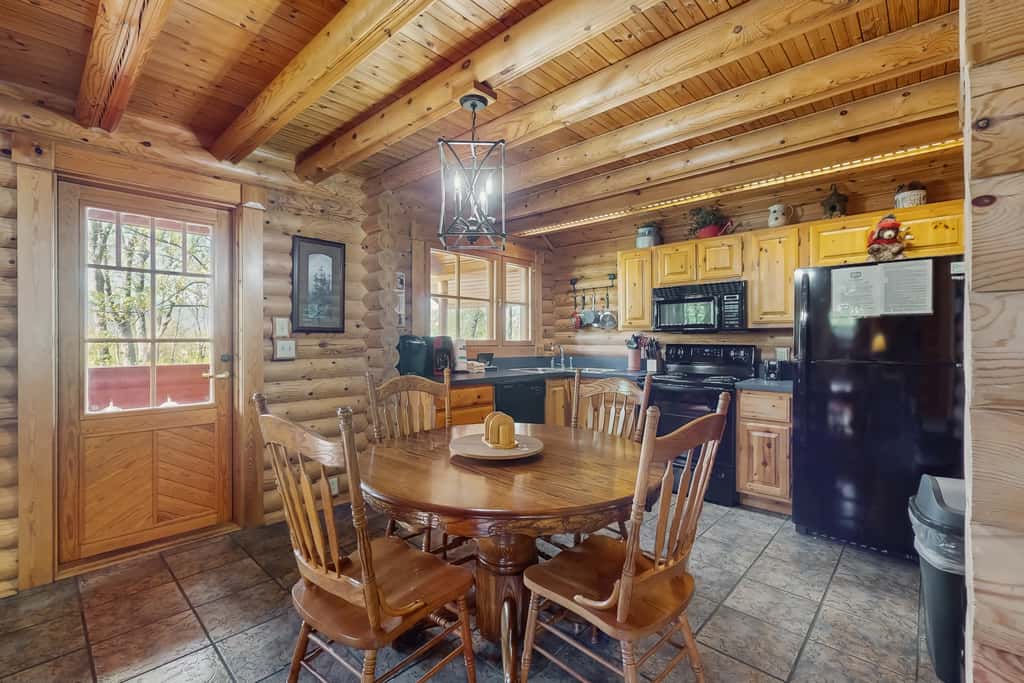Quiet Gatlinburg Retreat・Hot tub・Fireplace・Pool