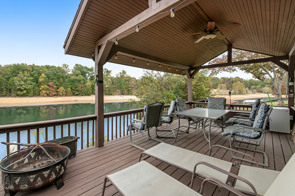 Lakefront Retreat, Dock, Fire Pit, Pet Friendly