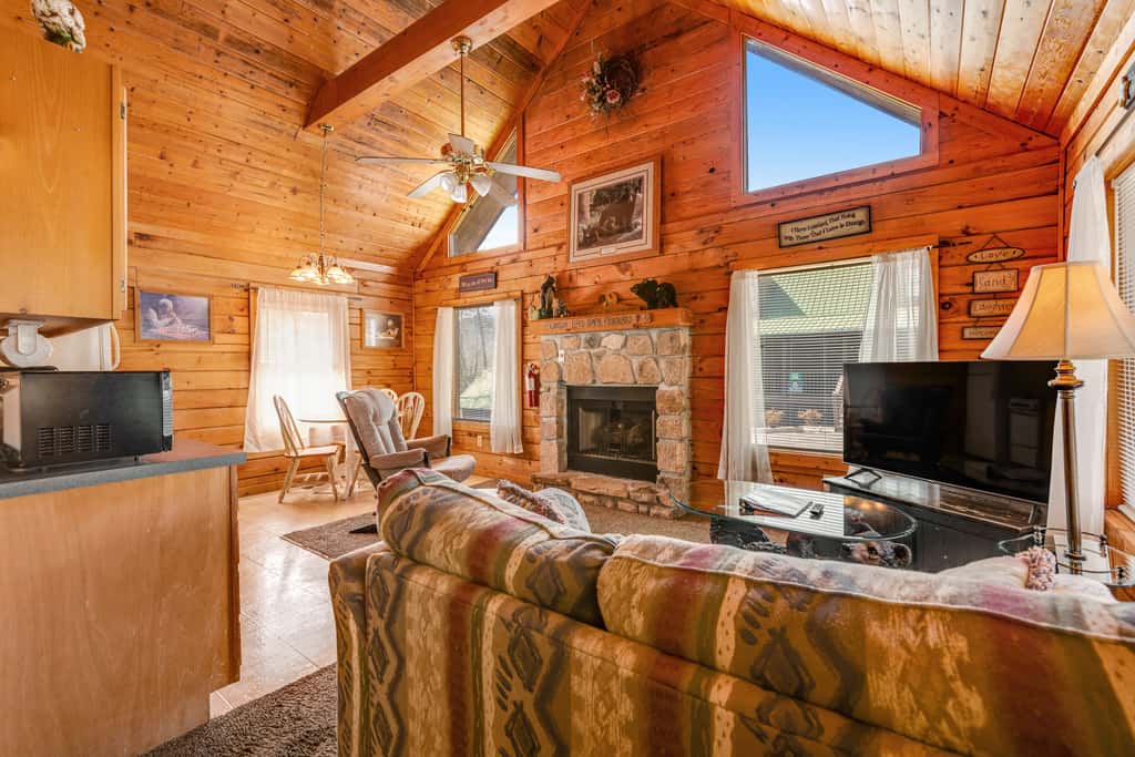 0.7 Mi to DT Pigeon Forge・Dog Ok Stay・Hot Tub・Pool