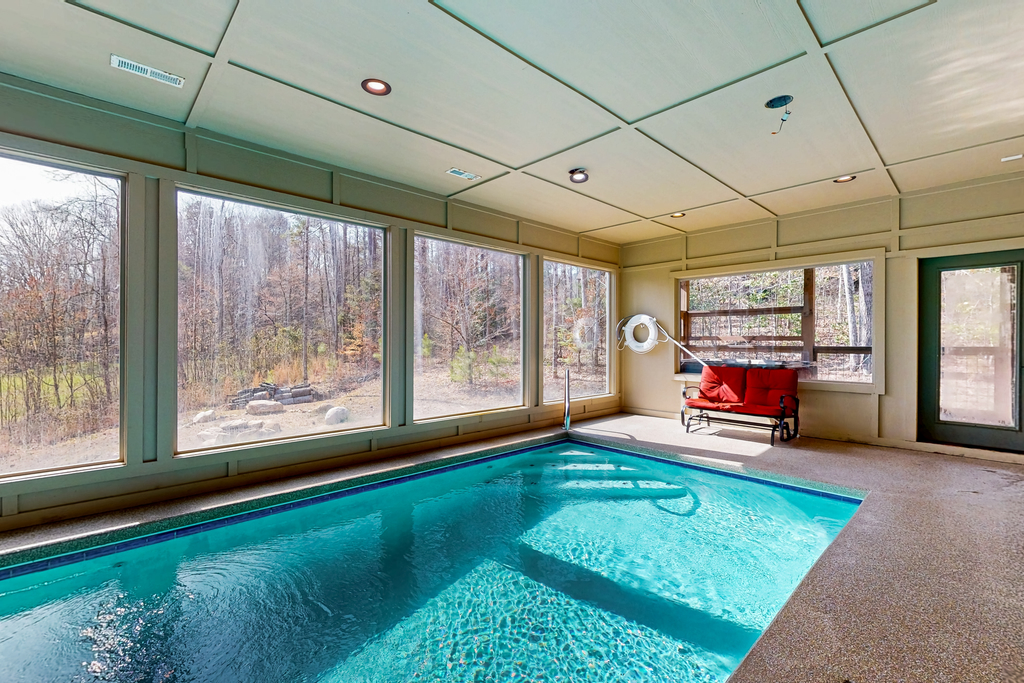 Sevierville Indoor Pool Cabin with Hot Tub Near Pigeon Forge