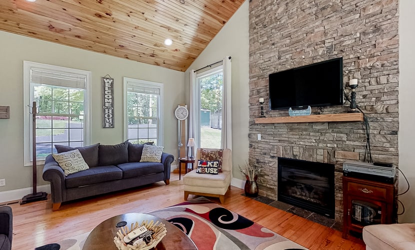 Charming Lakefront Home with Private Covered Dock, Sleep 12