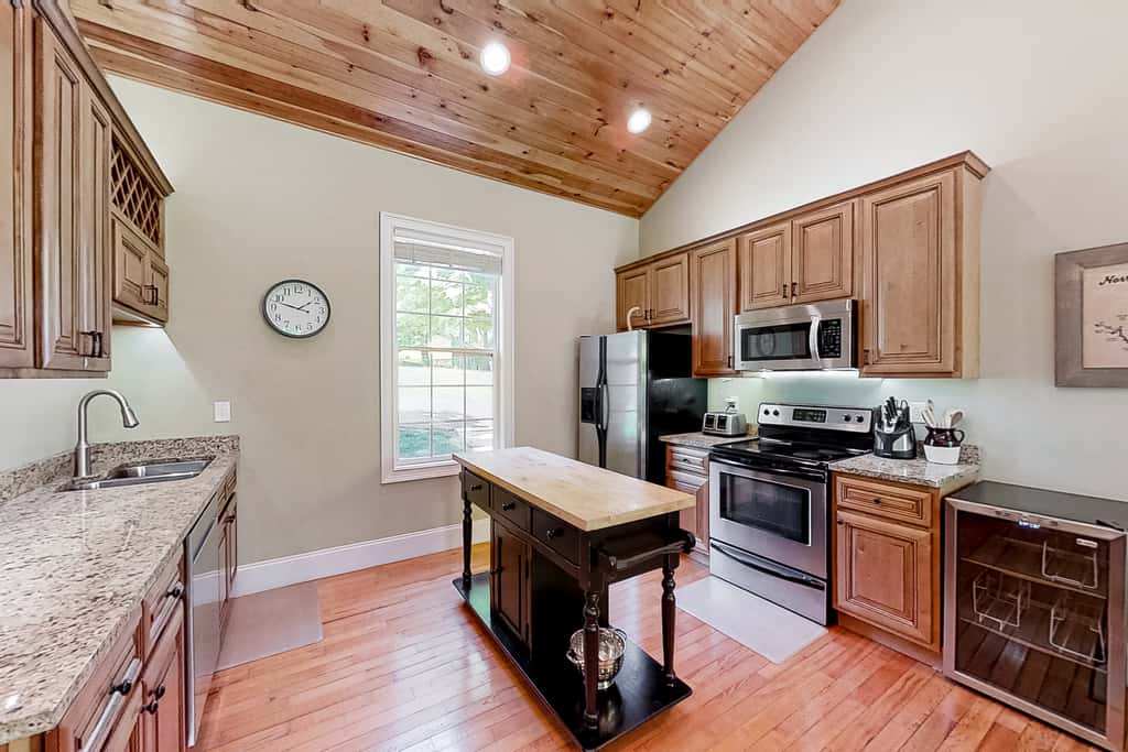 Charming Lakefront Home with Seasonal Private Covered Dock