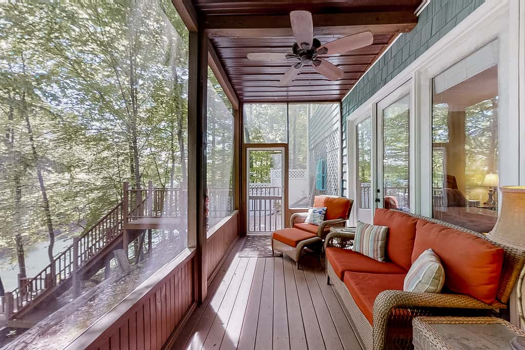 Charming Lakefront Home with Seasonal Private Covered Dock