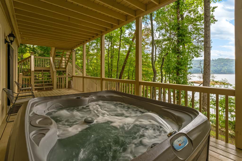 Lakefront Norris Cabin Retreat・Dock・Games・Hot Tub