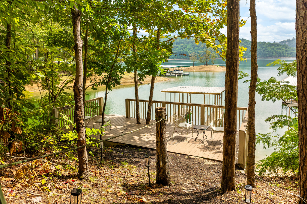 Lakefront Norris Cabin Retreat・Dock・Games・Hot Tub