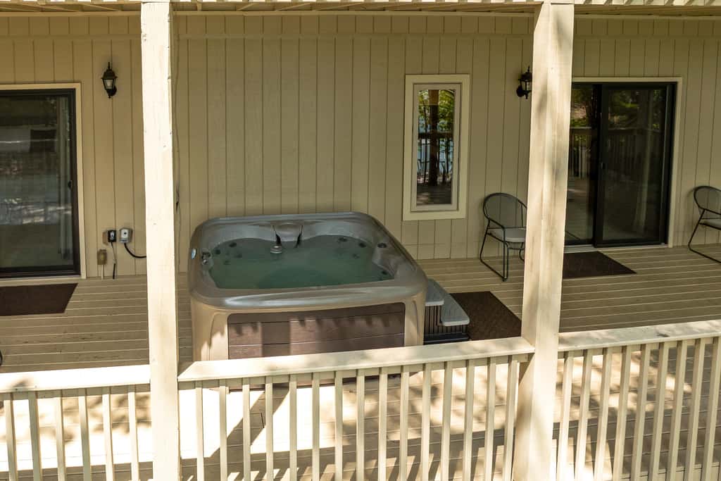 Lakefront Norris Cabin Retreat・Dock・Games・Hot Tub