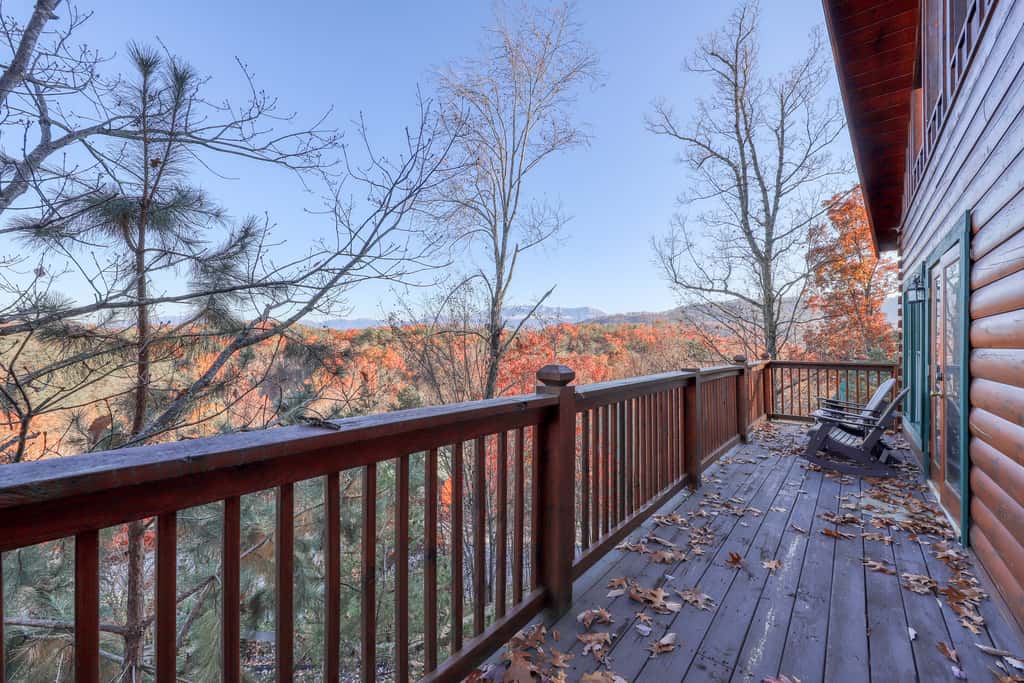4.7 Mi to Dollywood・Cozy Log Stay・Mtn View・Hot Tub