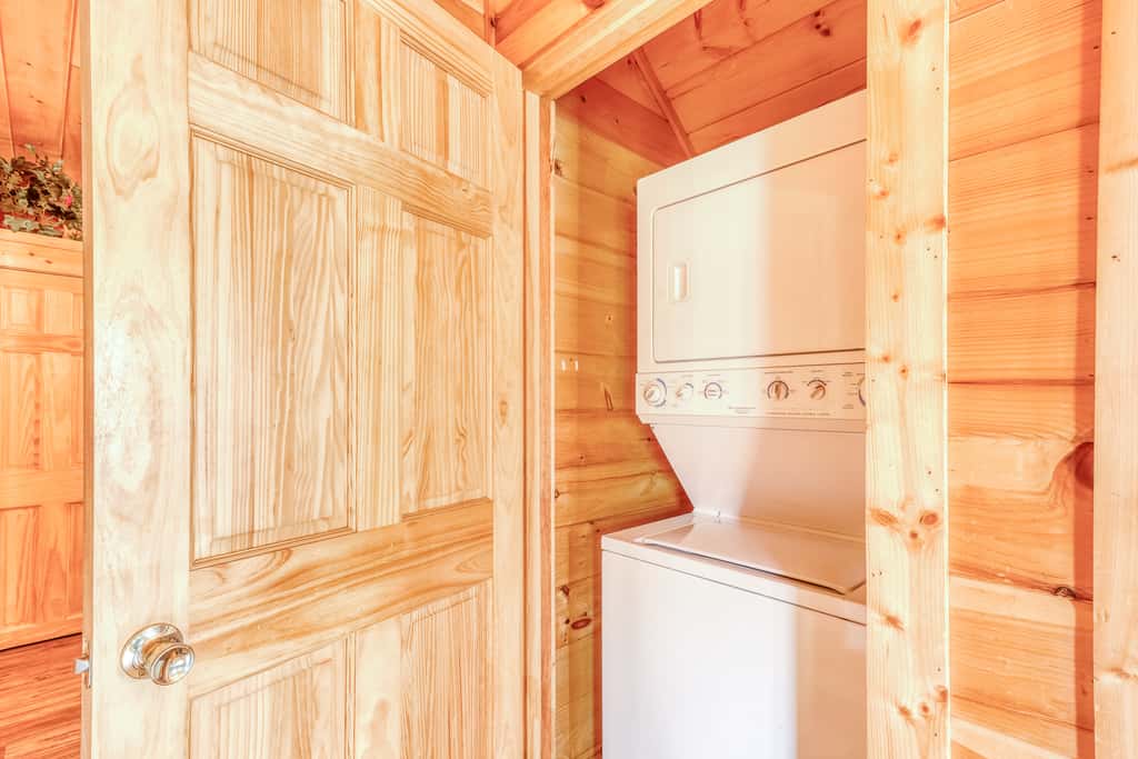 Spacious, Dog Welcome Cabin, Sleeps 8・Mtn Views