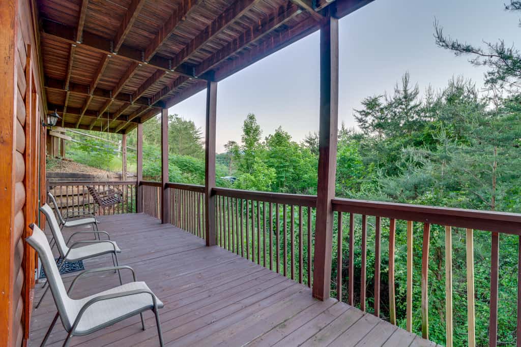 Spacious, Dog Welcome Cabin, Sleeps 8・Mtn Views