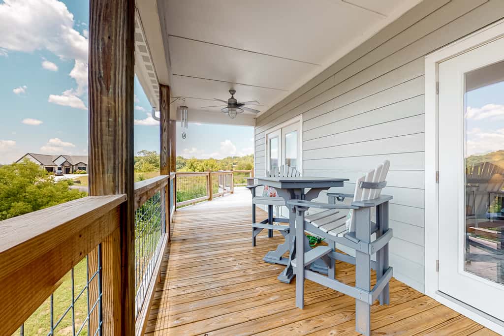 10.7 Mi to DT Sevierville・Lake View Cabin・Pool Use