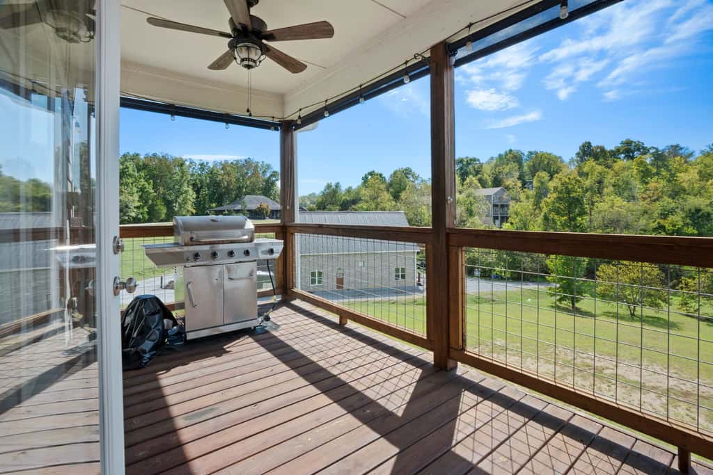 Huge View Deck, Game Room Fun, Fire pit Evenings