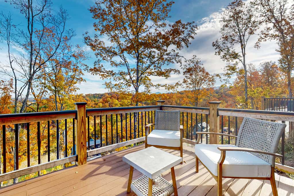 Brand New Cabin Overlooking Douglas Lake・Hot Tub