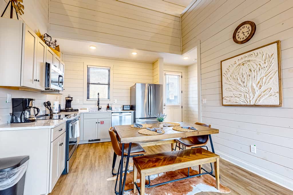 Brand New Cabin Overlooking Douglas Lake・Hot Tub