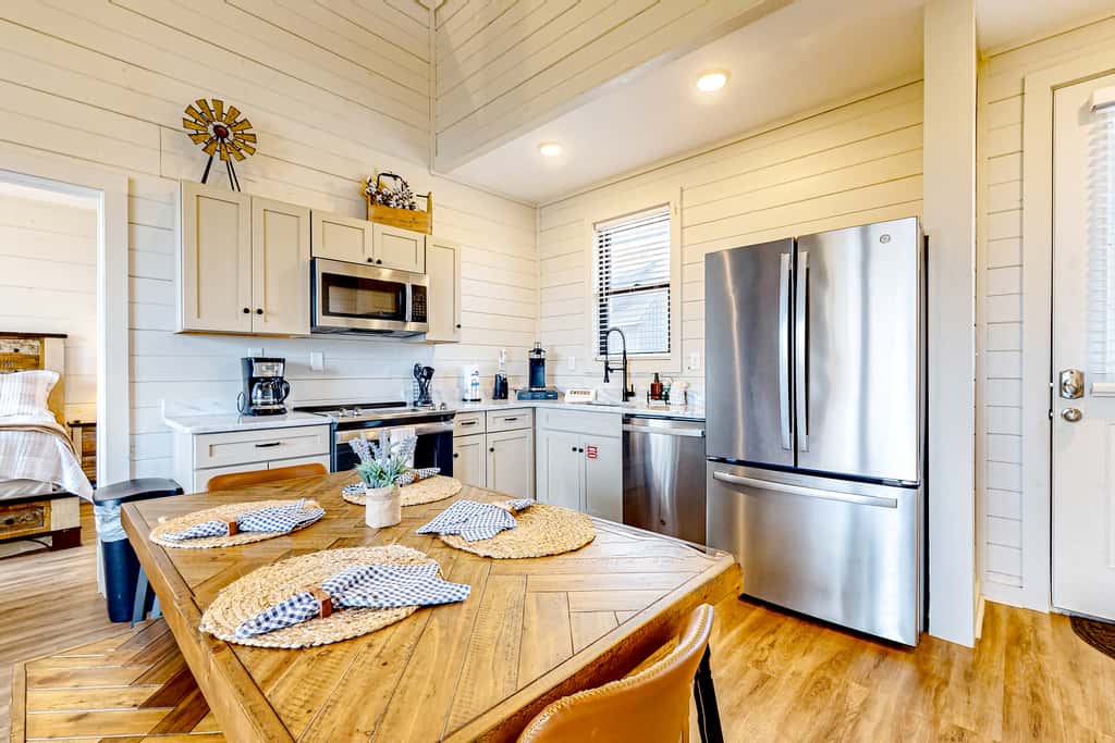 Brand New Cabin Overlooking Douglas Lake・Hot Tub