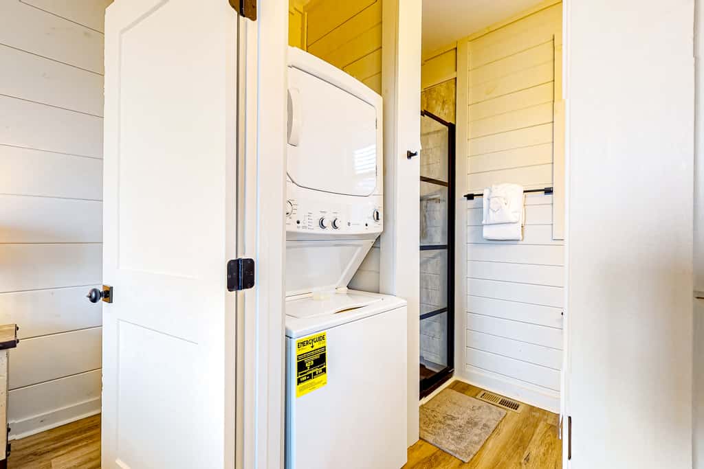 Brand New Cabin Overlooking Douglas Lake・Hot Tub