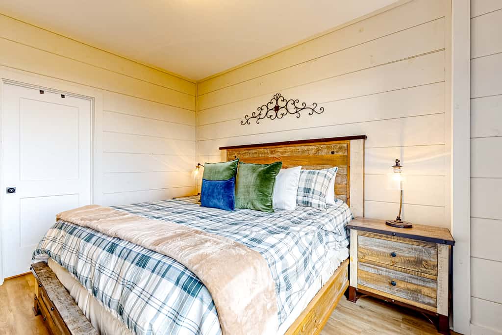 Brand New Cabin Overlooking Douglas Lake・Hot Tub