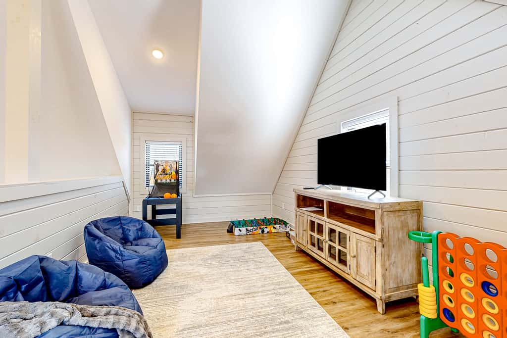 Brand New Cabin Overlooking Douglas Lake・Hot Tub