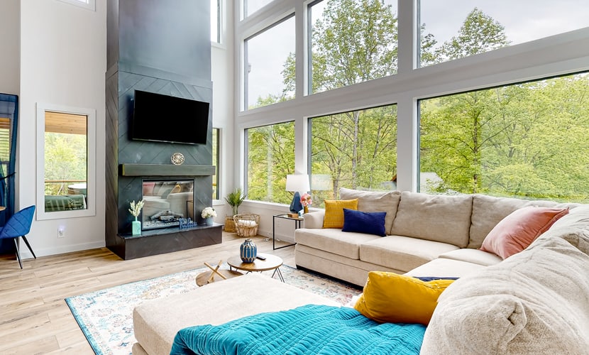 ๐๏ธ ๐๐๐ป๐ฎ ๐๐ฒ๐ฎ๐ฟ ๐๐ต๐ฎ๐น๐ฒ๐
Escape to Luna Bear Chalet, a newly built Smoky Mountain cabin in Sevierville with stunning mountain views, a private hot tub, arcade, shuffleboard, firepit, grill, and family-friendly amenities. Sleeps 8 with cozy bedrooms, bunk loft, full kitchen, fireplace, and spacious deck. Minutes from Dollywood, Pigeon Forge, Gatlinburg, hiking, dining, and top Smoky Mountain attractions.
