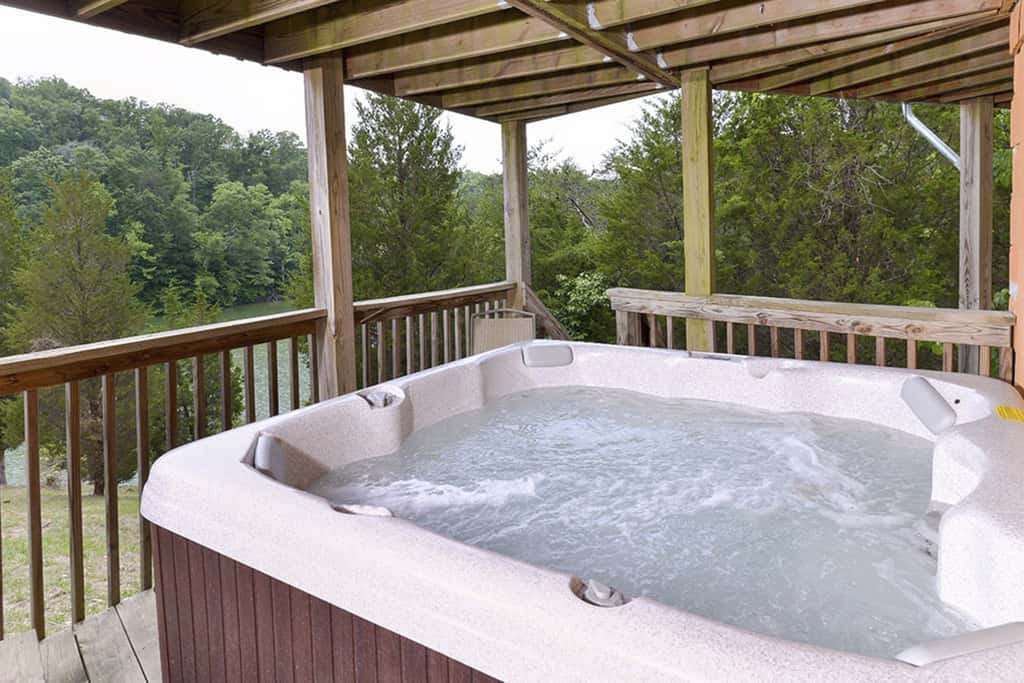 Lakefront Cabin Escape・Hot Tub・Fire pit・Game Room