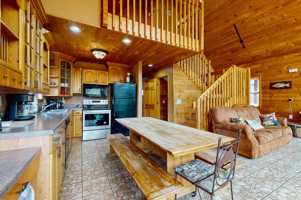 Lakefront Cabin Escape・Hot Tub・Fire pit・Game Room