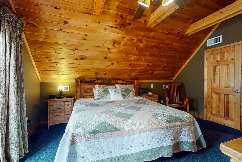 Lakefront Cabin Escape・Hot Tub・Fire pit・Game Room