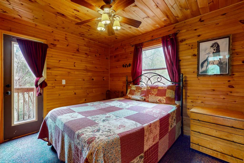 Lakefront Cabin Escape・Hot Tub・Fire pit・Game Room