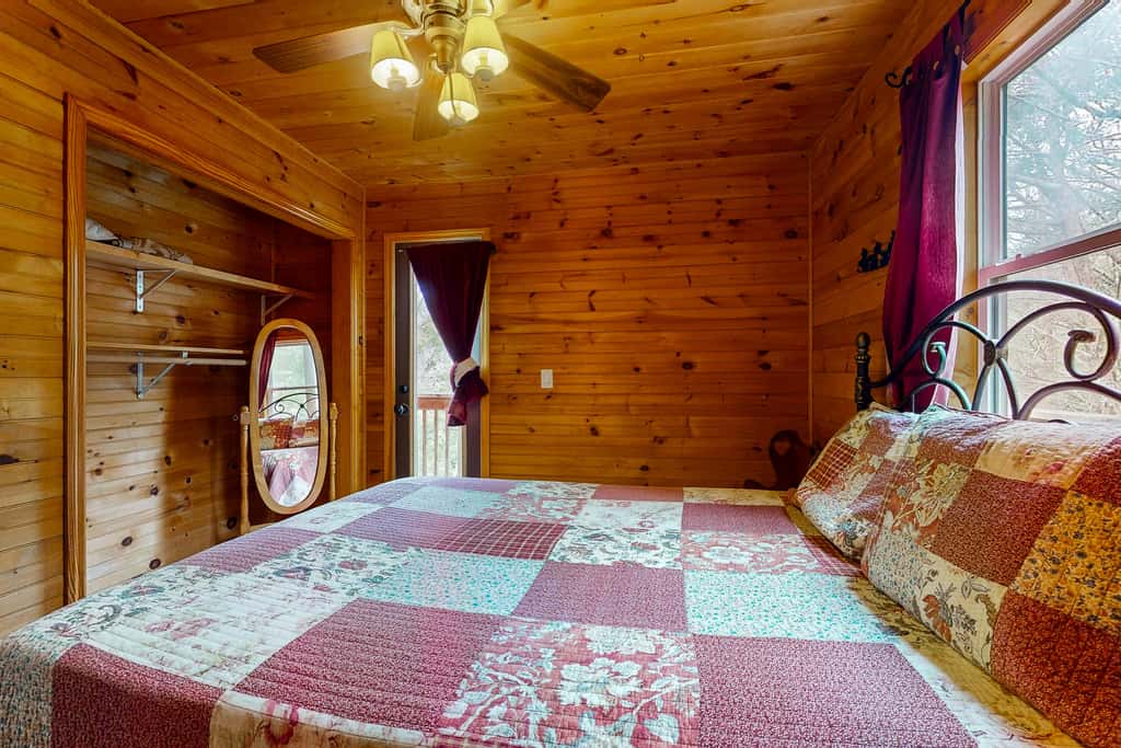 Lakefront Cabin Escape・Hot Tub・Fire pit・Game Room