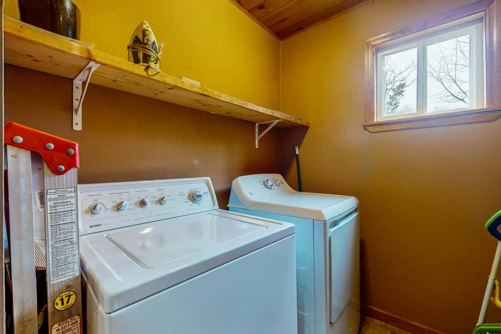 Lakefront Cabin Escape・Hot Tub・Fire pit・Game Room