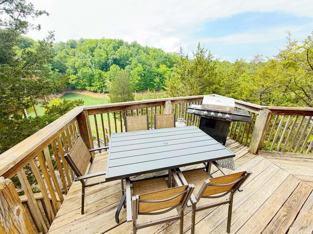 Lakefront Cabin Escape・Hot Tub・Fire pit・Game Room