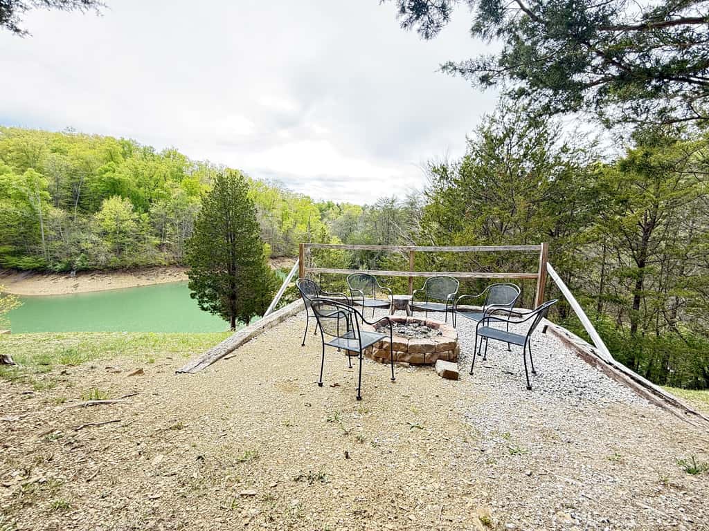 Lakefront Cabin Escape・Hot Tub・Fire pit・Game Room