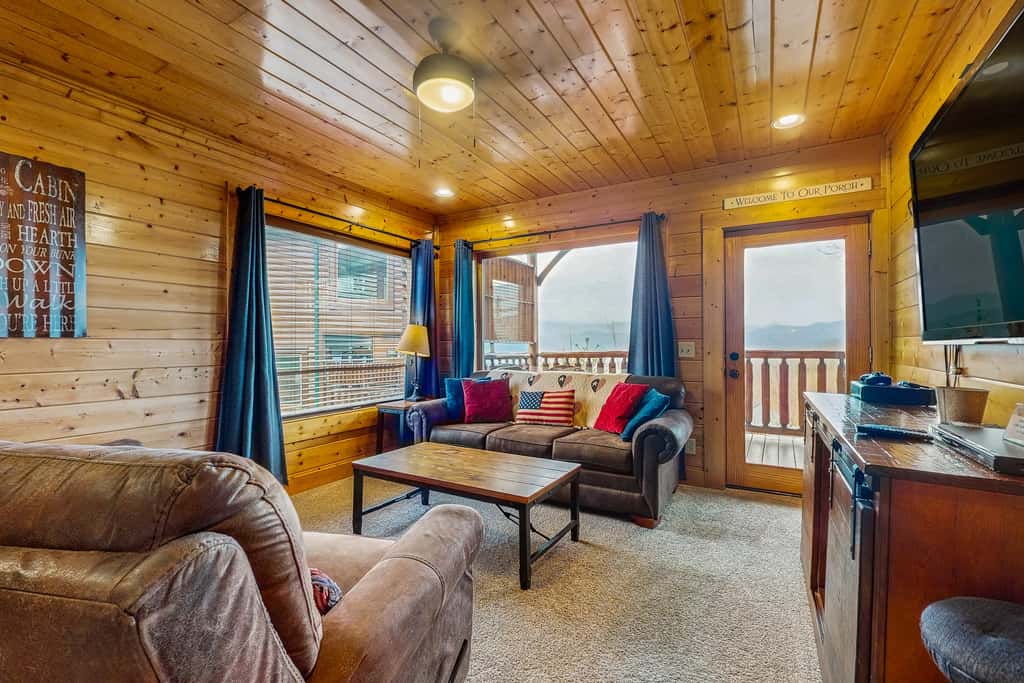 Lovely Cabin, Sleep 6・Hot Tub・Mtn View・Pool Access